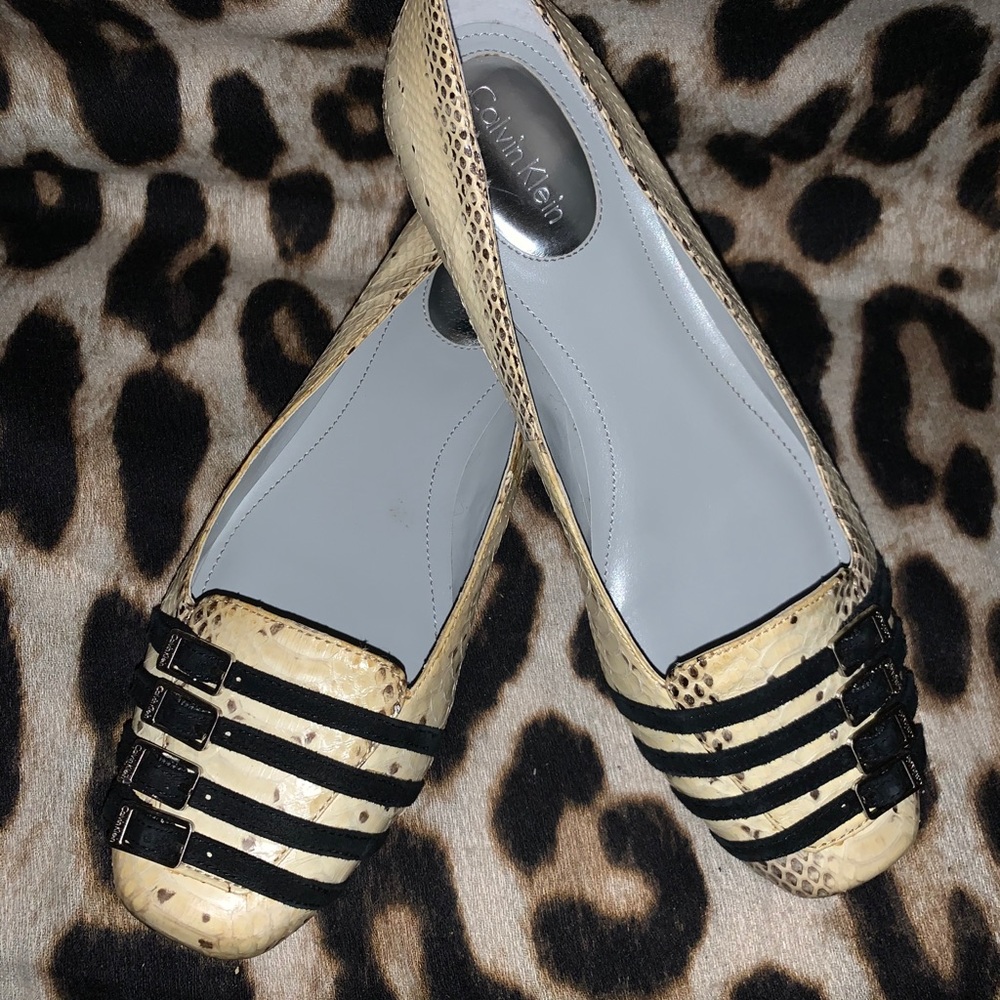 Calvin Klein summer snake flat size 8.5